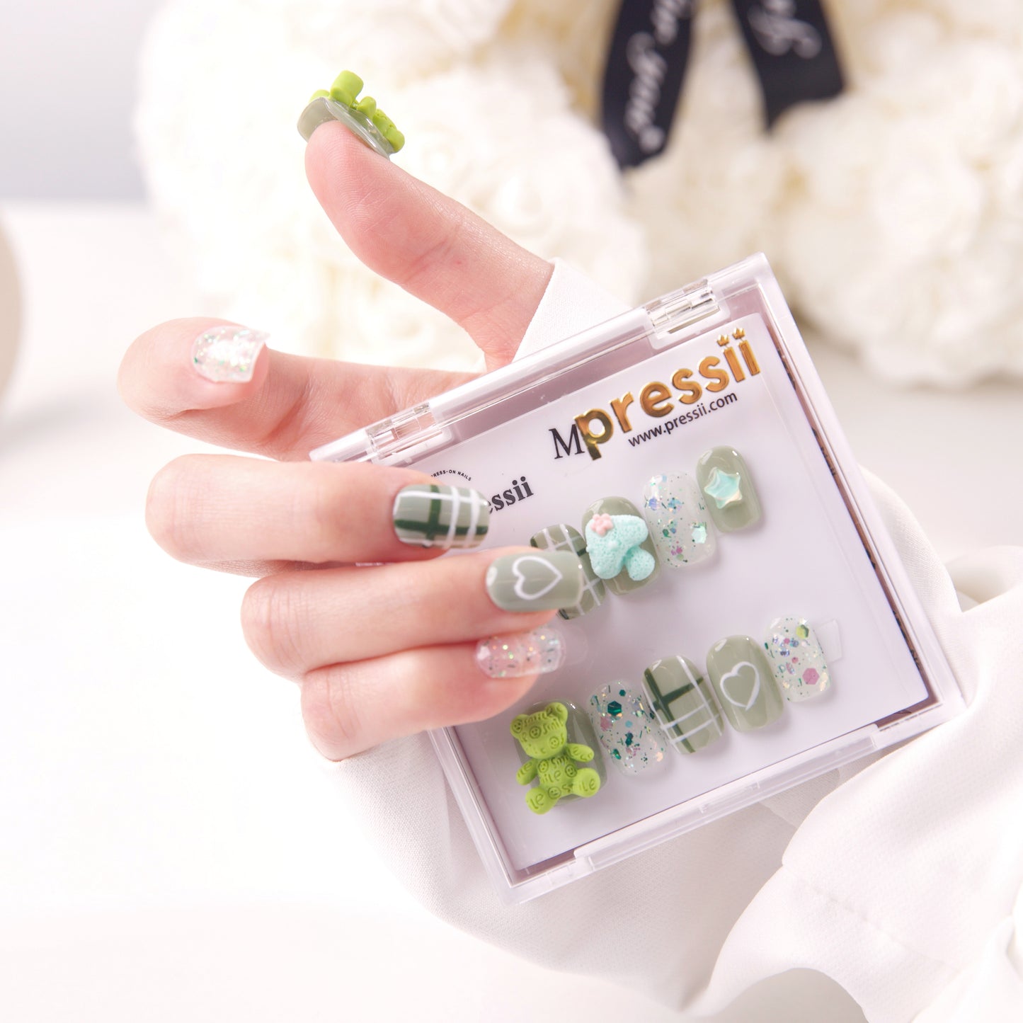 Pressii 100 Whimsical Press-on Nails Handmade Reusable Nail