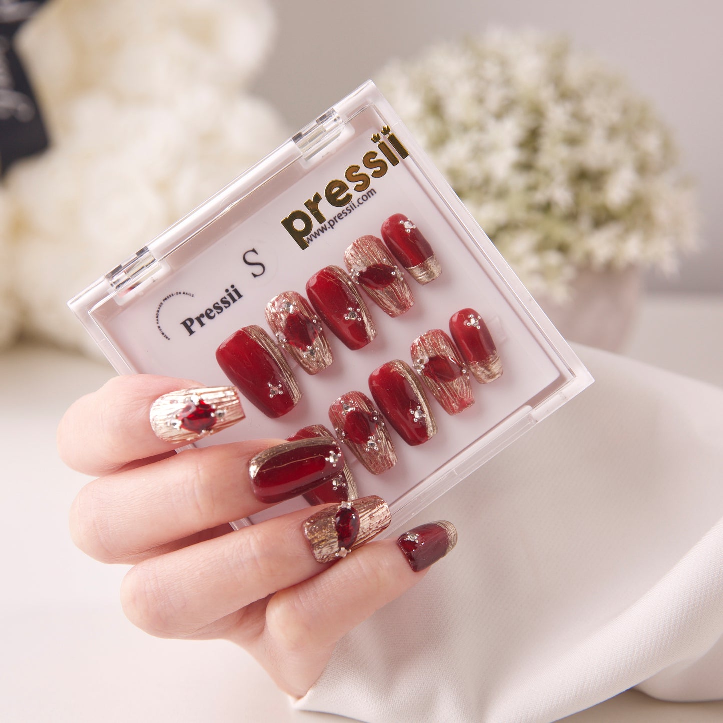 Pressii 78 Noble Red Handmade Reusable Press-on Nail