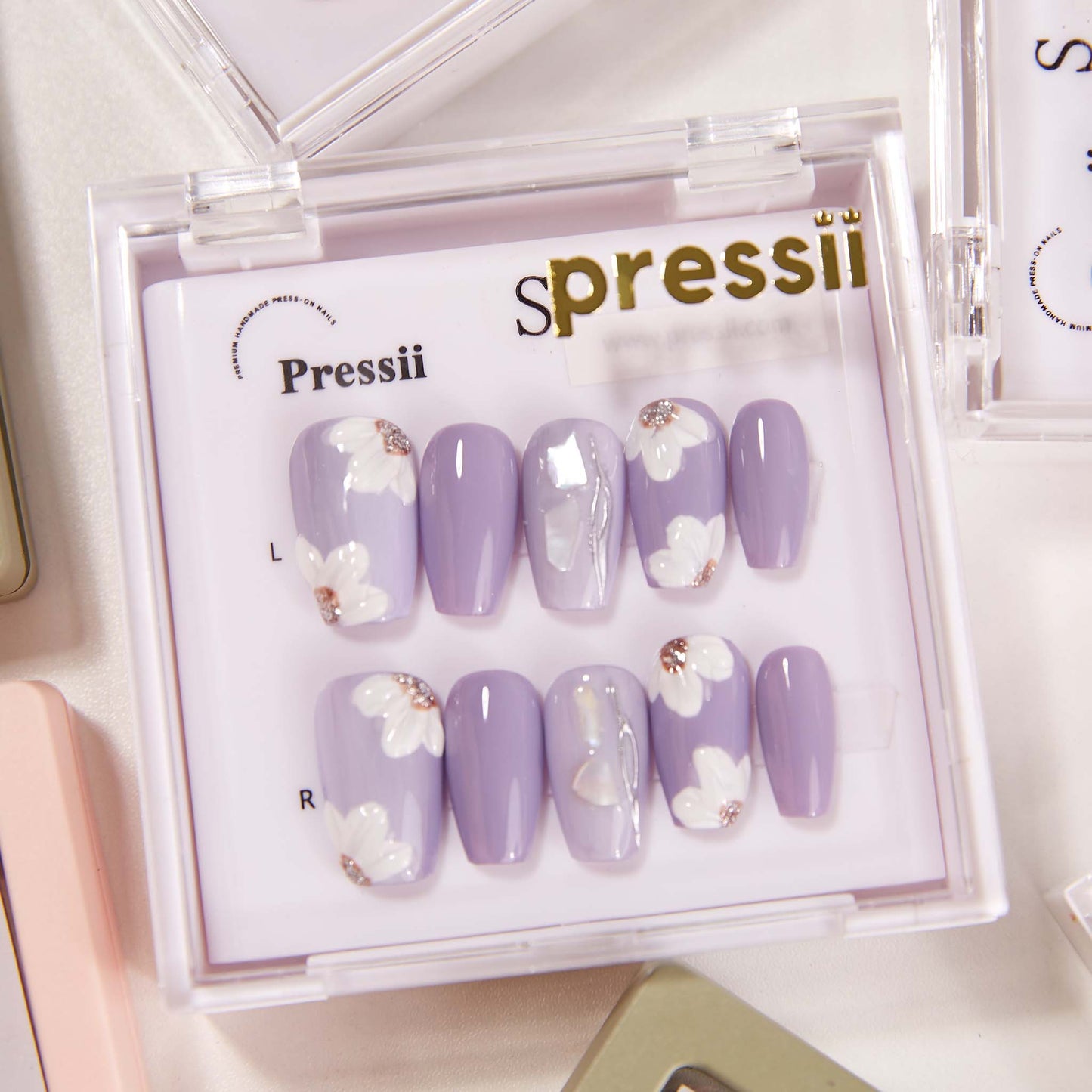 Pressii 47 Purple Gardenia Handmade Reusable Press-on Nail