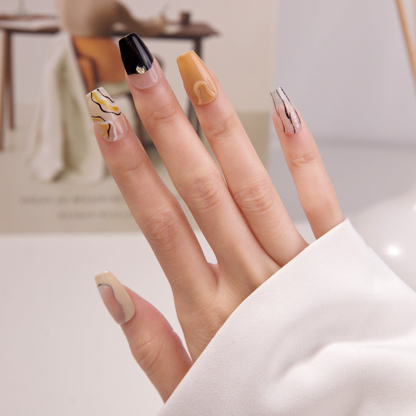 Yellow Black Pattern Press On Nails